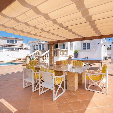 Villa Ingrid Алайор Екстериор снимка